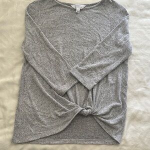 Market & Spruce Gray Twist Front 3/4 Sleeve Tee